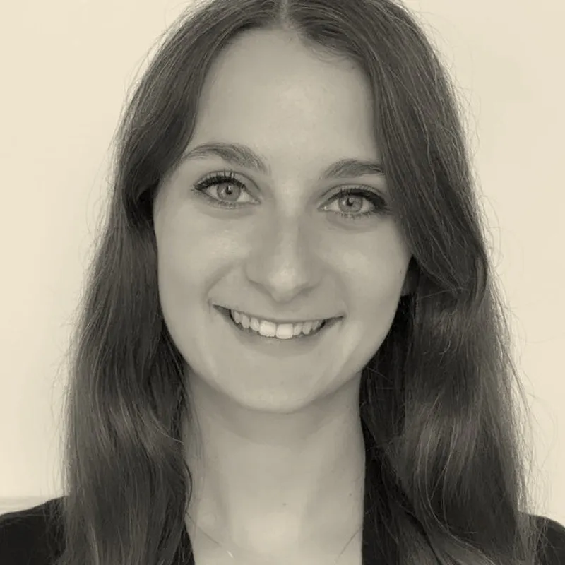Lucia Pusateri, head and shoulders.